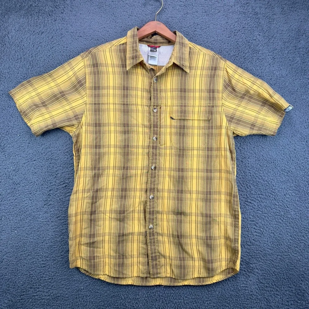 The North Face Mens Medium Yellow Plaid Short Sleeve Button Up Hiking Shirt‎